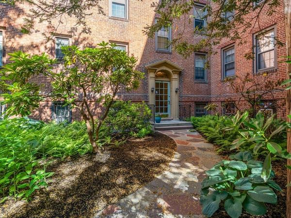 16 Ware Street, Unit 31, Cambridge, MA 02138