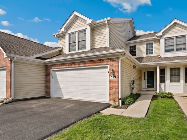 559 Bradbury Lane , Geneva, IL 60134