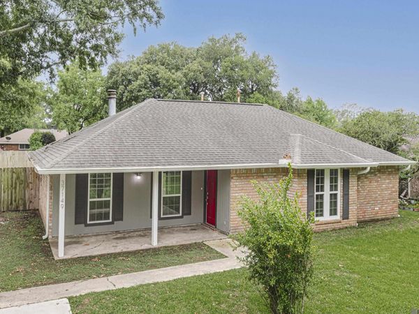 37149 Sue St, Geismar, LA 70734