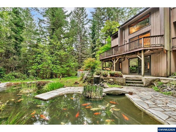 89879 Sheffler Rd, Elmira, OR 97437