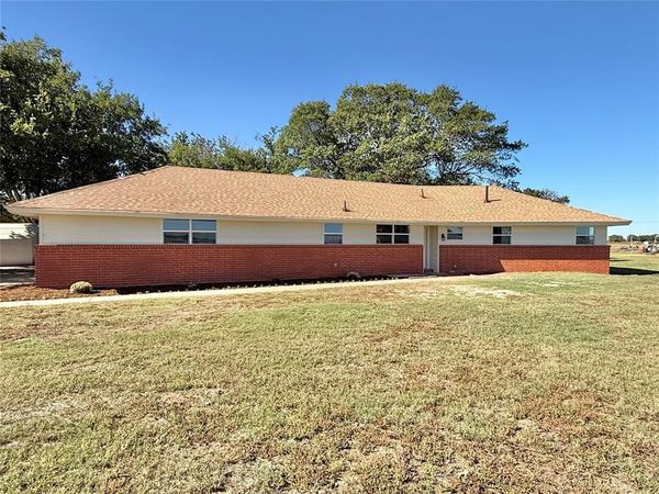 20403 E County Road 1567 , Altus, OK 73521