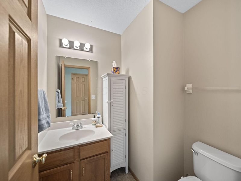 1092 Oxford Drive N, Pataskala, OH 43062 Photo 11