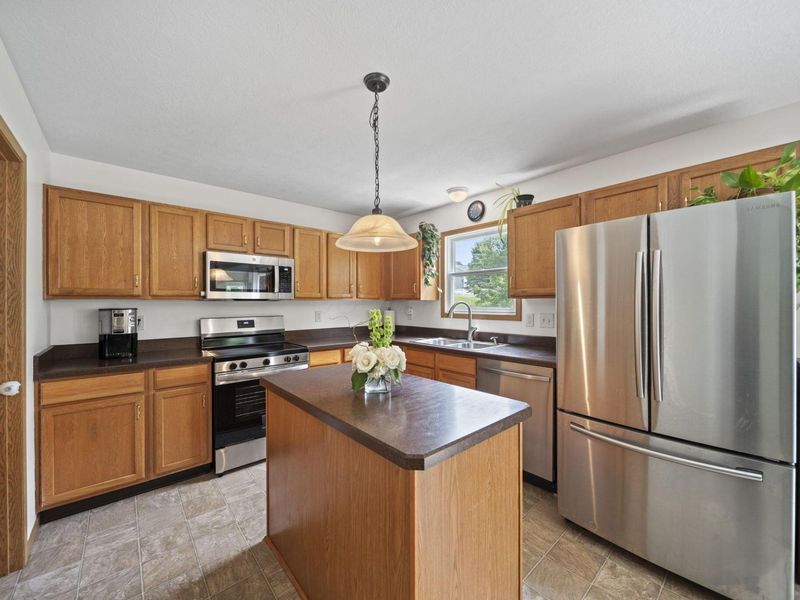 1092 Oxford Drive N, Pataskala, OH 43062 Photo 6