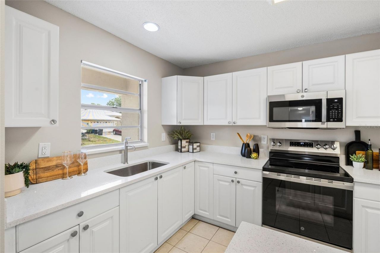 615 48th Street W, Palmetto, FL 34221 Photo