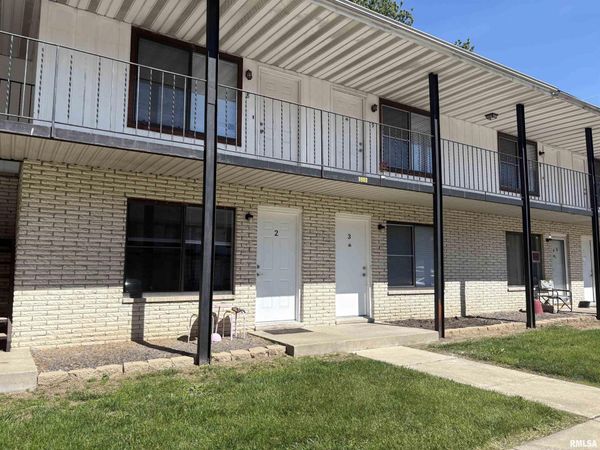 1902 SHERIDAN Road, Unit 3, Pekin, IL 61554