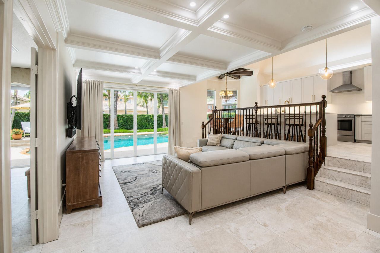 2060 Reston Circle, Royal Palm Beach, FL 33411 Photo