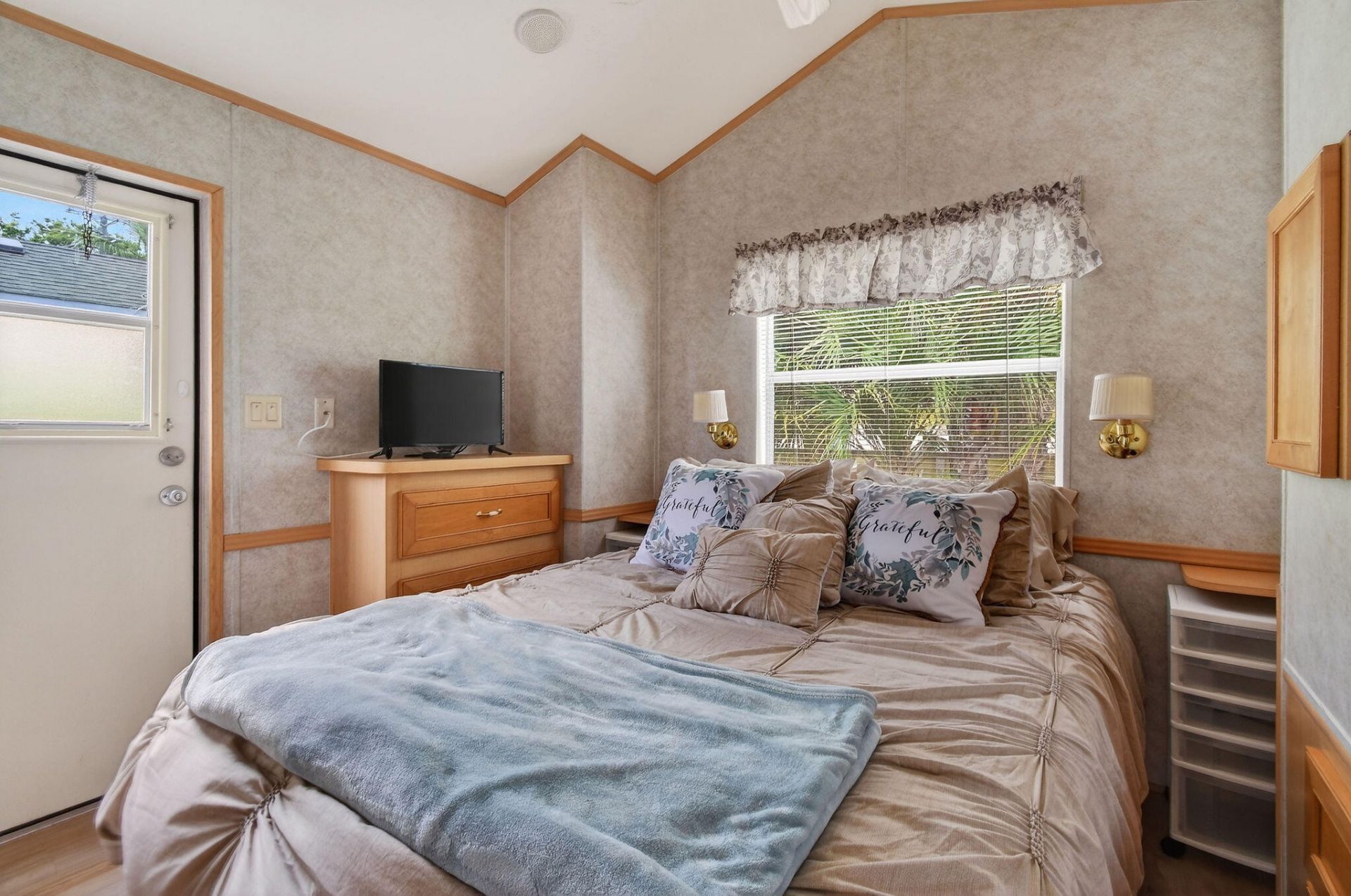 900 Juno Ocean Walk, Unit 2, Juno Beach, FL 33408 Photo