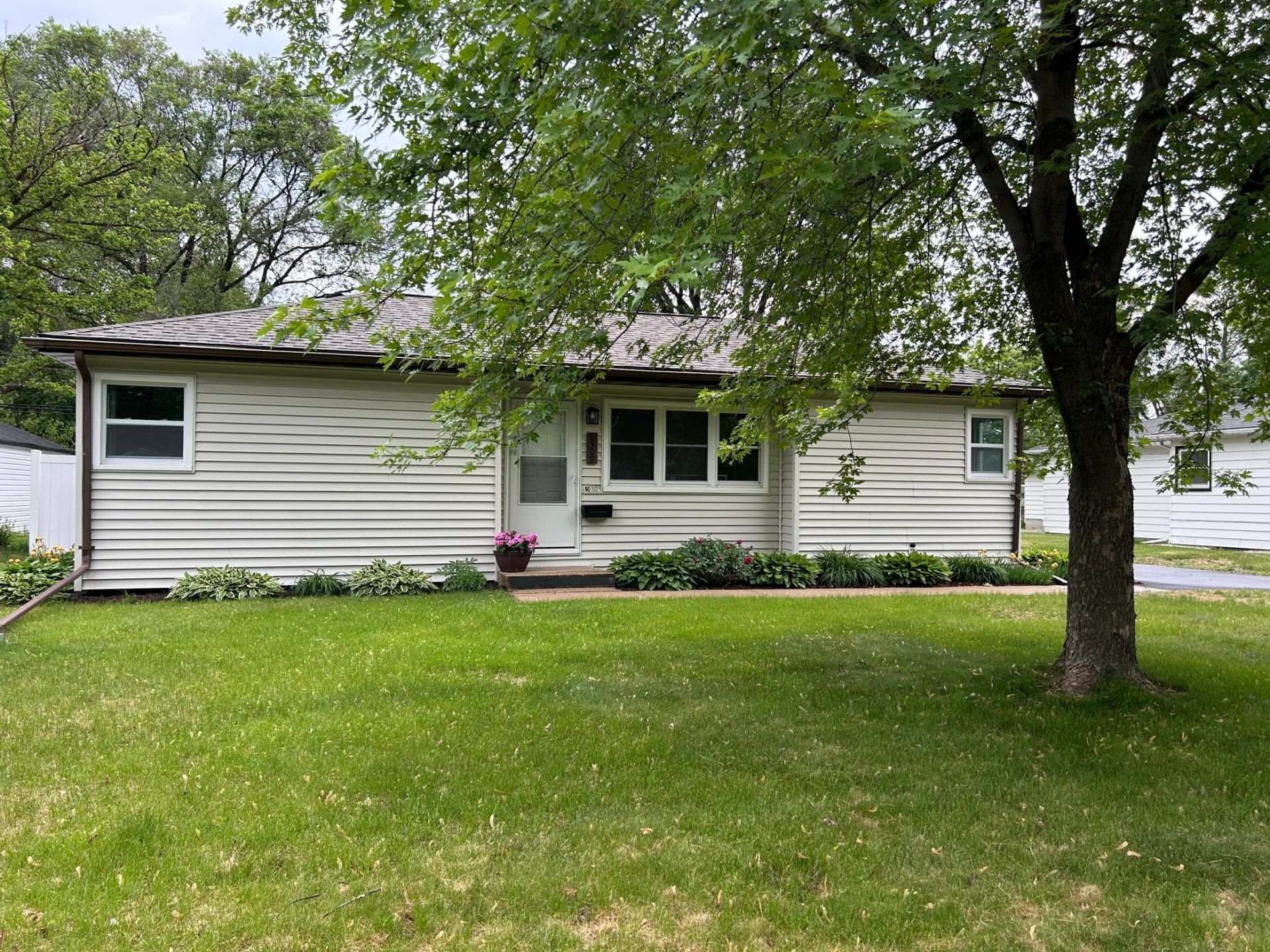 8509 10th Avenue S, Bloomington, MN 55420