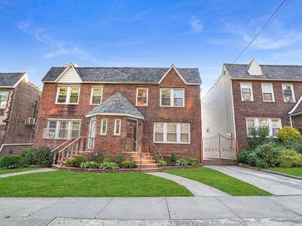 8848 207th Street, Queens Village, NY 11427