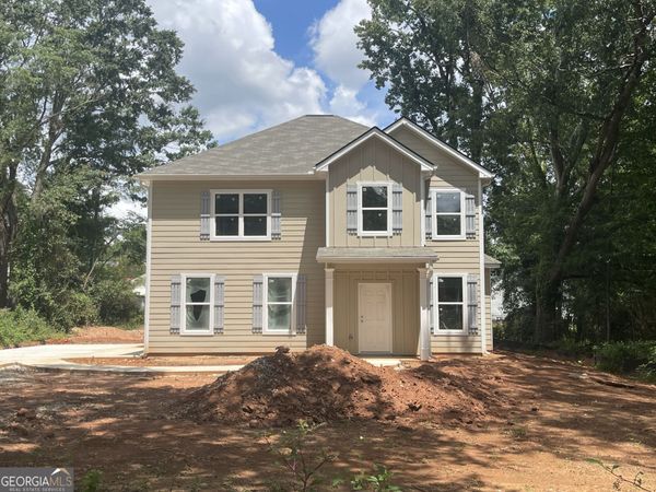 11 E Reynolds Street, Newnan, GA 30263
