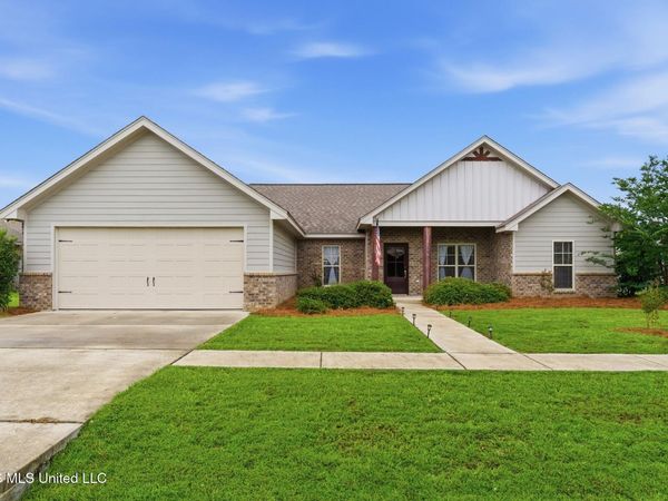 34 Castlewoods Way, Petal, MS 39465