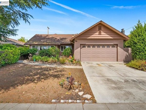 748 Cornell Dr, Santa Clara, CA 95051