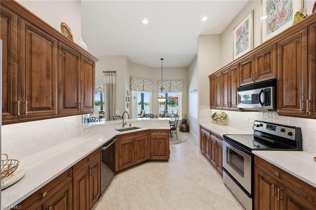 8793 Mustang Island Cir, Naples, FL 34113 Photo