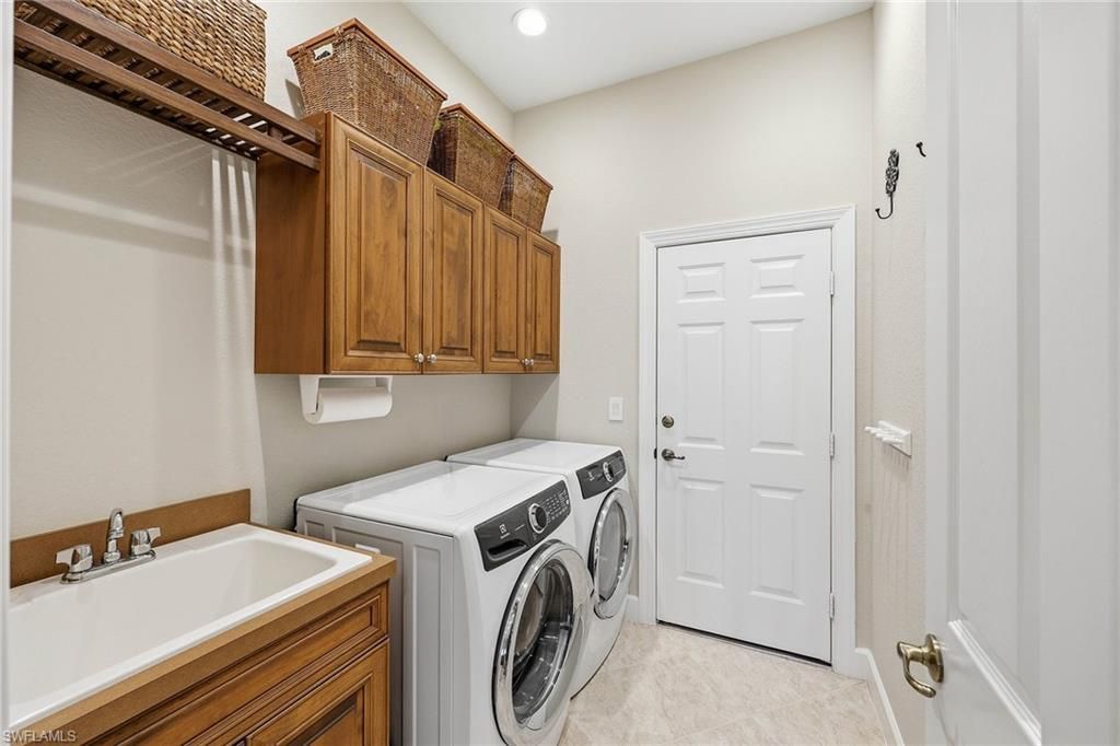 8793 Mustang Island Cir, Naples, FL 34113 Photo