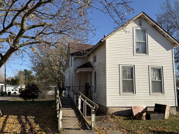 327 S Elm Street, Paxton, IL 60957