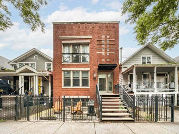 2708 N Wilton Avenue, Chicago, IL 60614