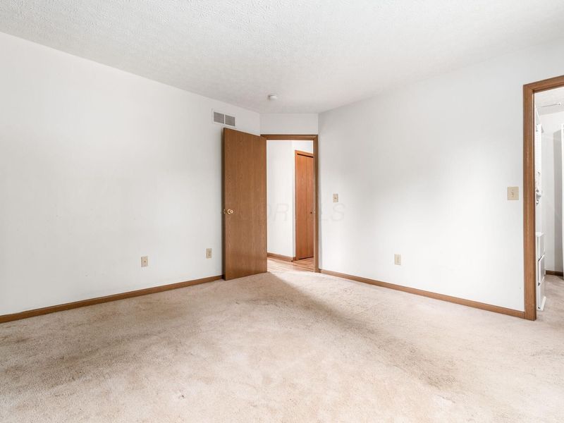 1564 Hansen Avenue, Columbus, OH 43224 Photo 22