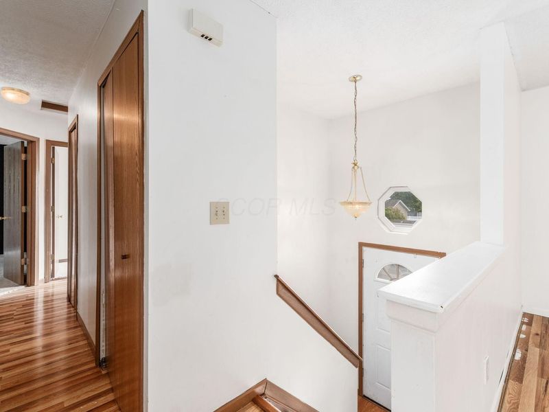 1564 Hansen Avenue, Columbus, OH 43224 Photo 3