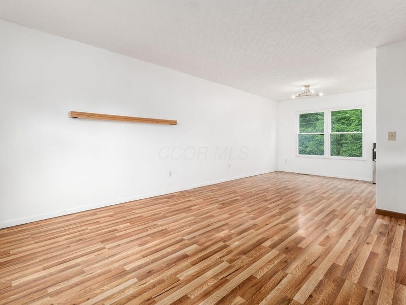 1564 Hansen Avenue, Columbus, OH 43224 Photo 6