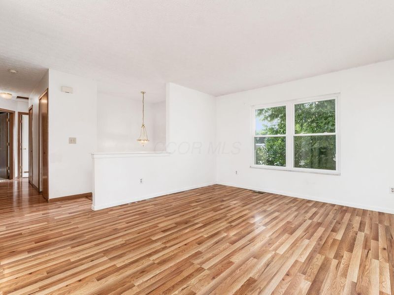 1564 Hansen Avenue, Columbus, OH 43224 Photo 7