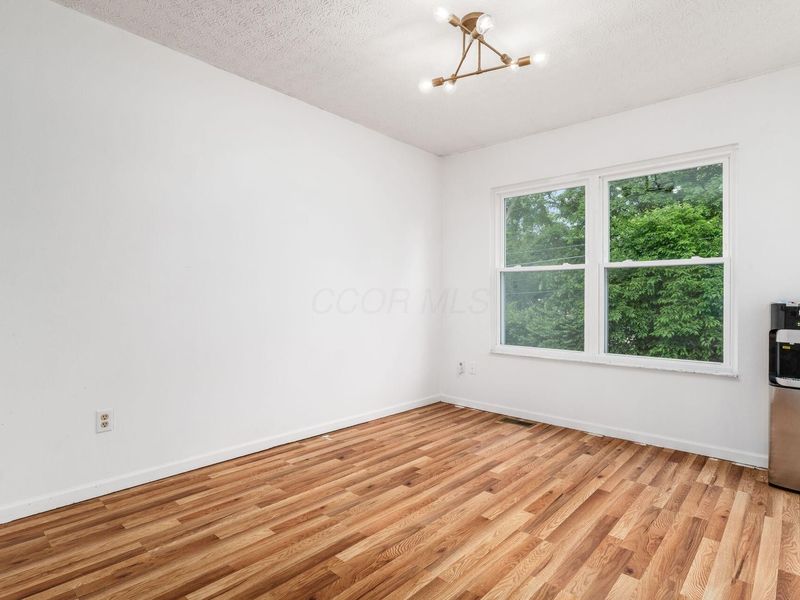 1564 Hansen Avenue, Columbus, OH 43224 Photo 9