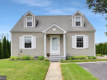 2308 S PINE STREET, YORK, PA 17402