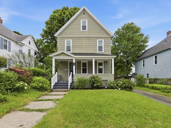 70 Sycamore St, Holyoke, MA 01040