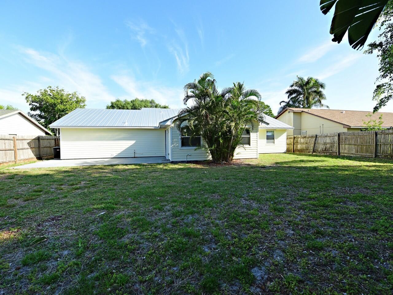 598 NE Maranta Terrado, Jensen Beach, FL 34957 Photo