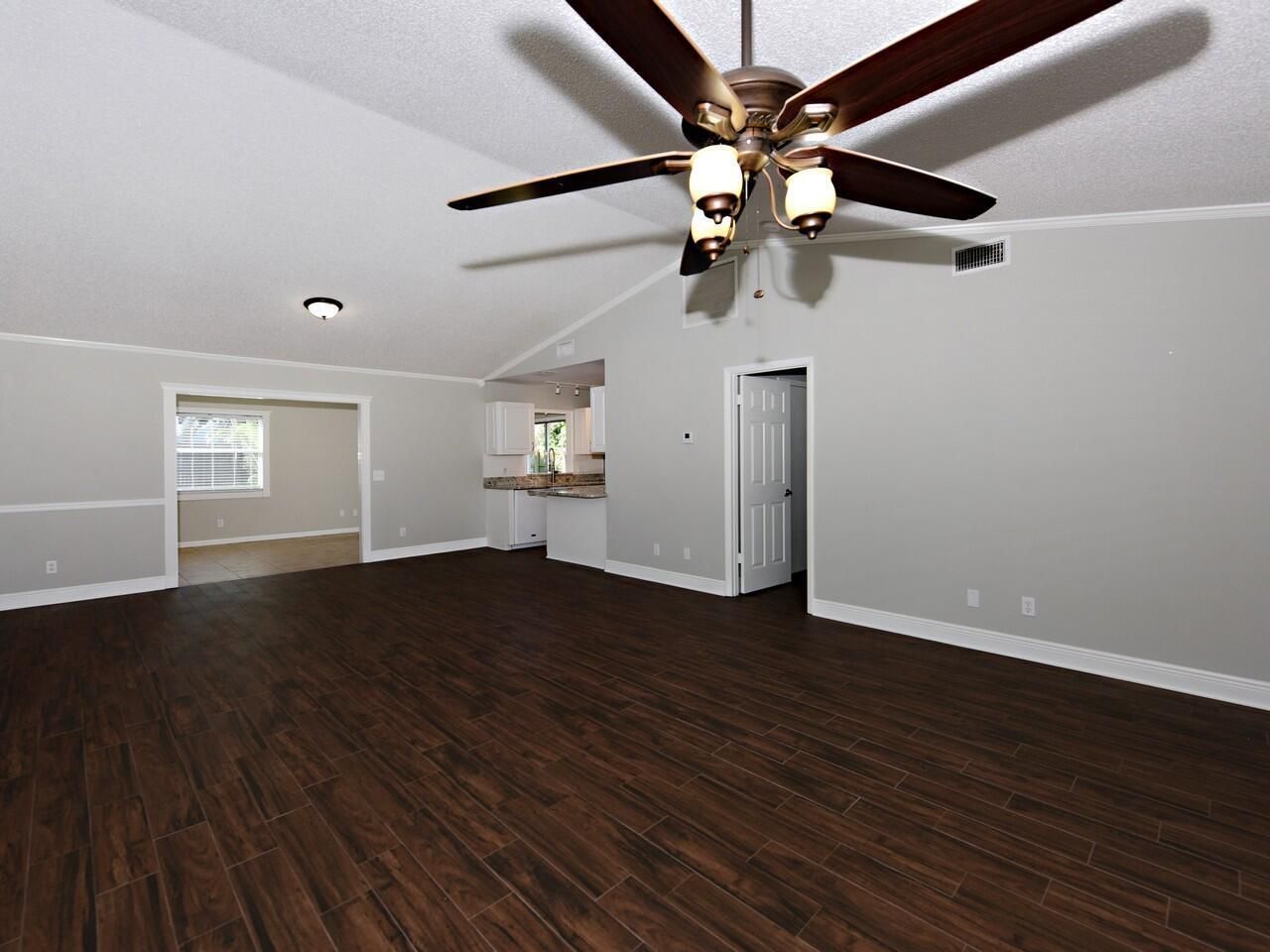 598 NE Maranta Terrado, Jensen Beach, FL 34957 Photo