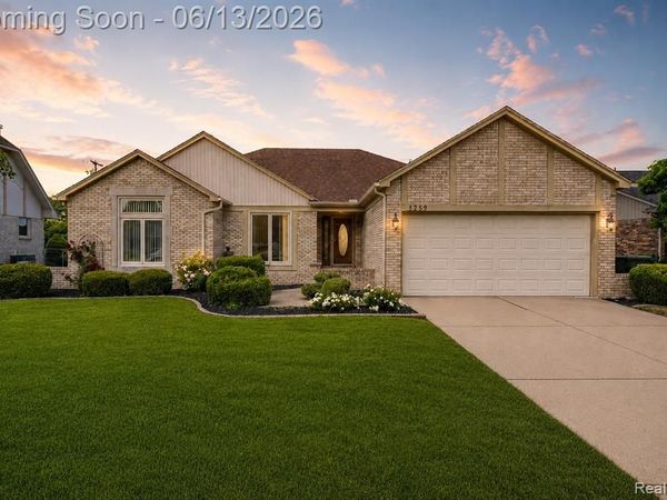 3259 Kirkton Drive , Sterling Heights, MI 48310