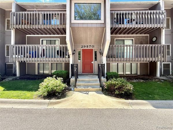 29870 W 12 Mile Road, Farmington Hills, MI 48334