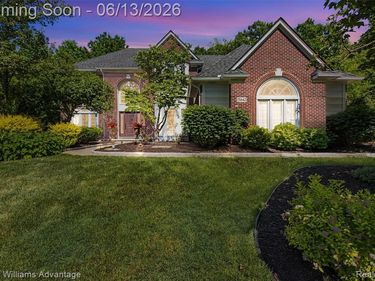 25842 Arcadia Drive, Novi, MI 48374