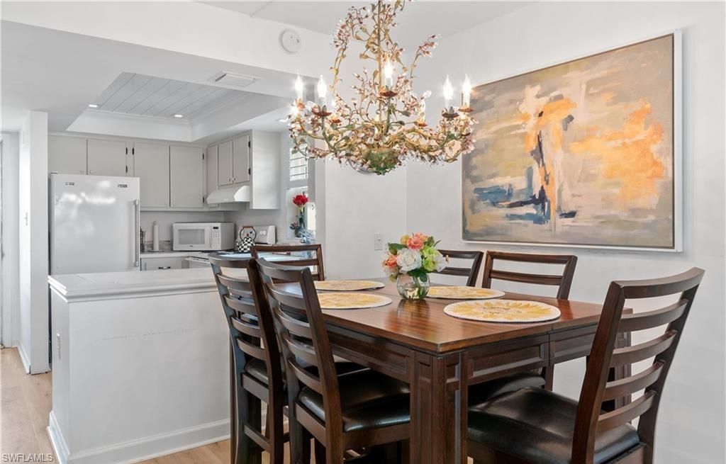 5 High Point Cir W, Unit 206, Naples, FL 34103 Photo