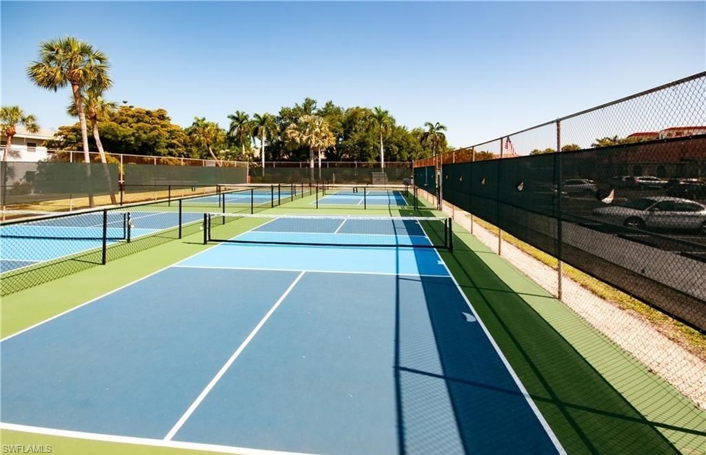 5 High Point Cir W, Unit 206, Naples, FL 34103 Photo