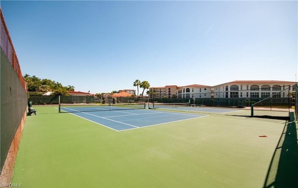 5 High Point Cir W, Unit 206, Naples, FL 34103 Photo