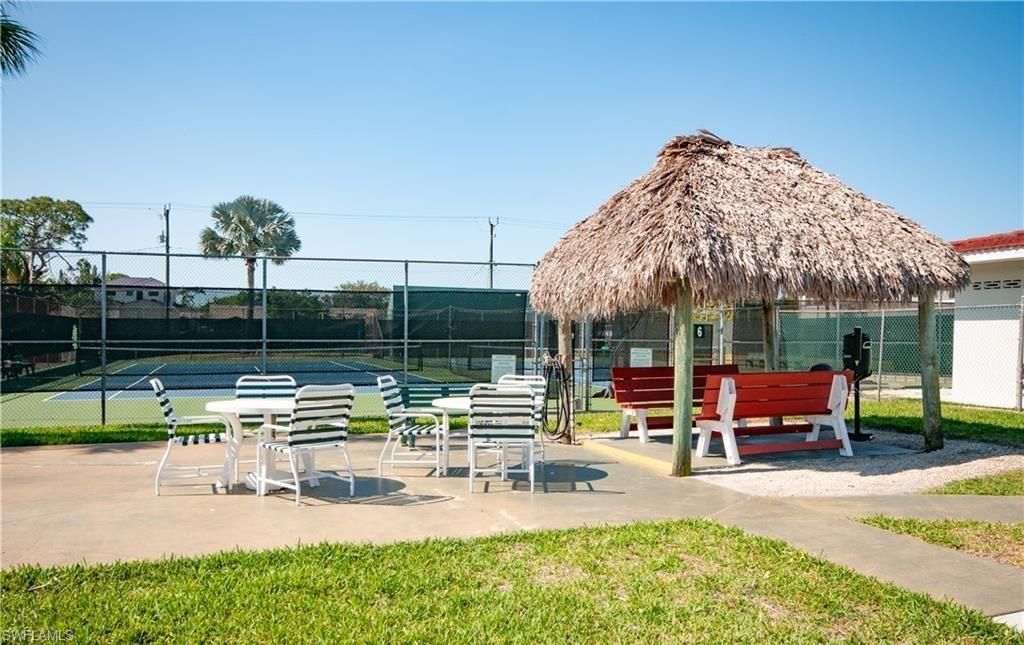 5 High Point Cir W, Unit 206, Naples, FL 34103 Photo