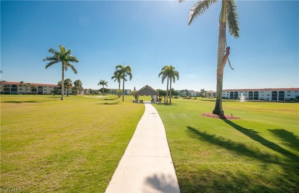 5 High Point Cir W, Unit 206, Naples, FL 34103 Photo