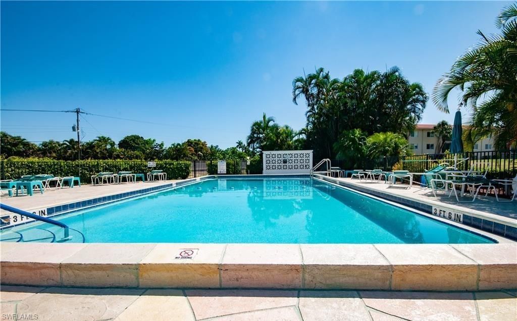 5 High Point Cir W, Unit 206, Naples, FL 34103 Photo