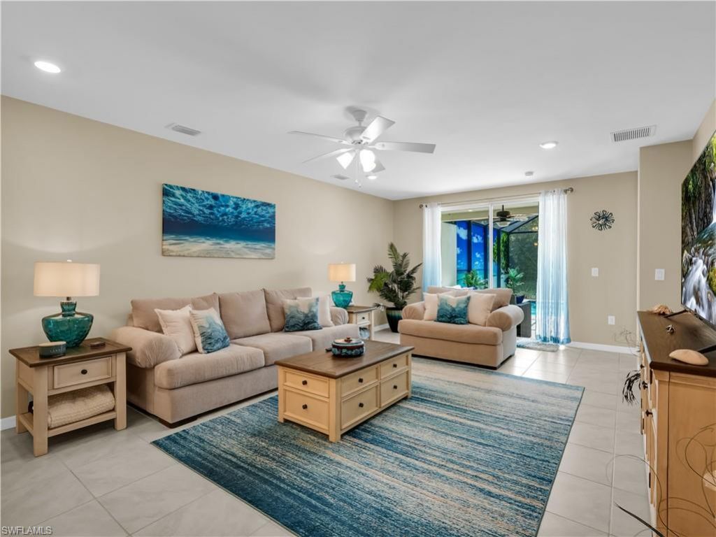 14695 Edgewater Cir , Naples, FL 34114 Photo
