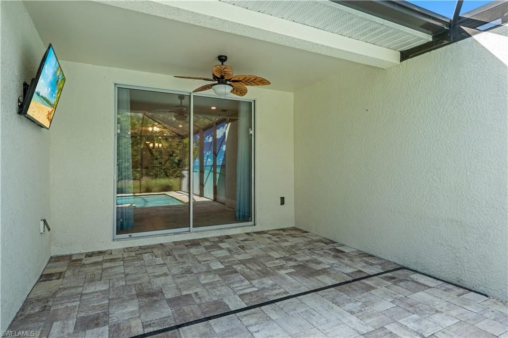 14695 Edgewater Cir, Naples, FL 34114 Photo