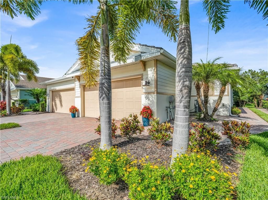 14695 Edgewater Cir, Naples, FL 34114 Photo