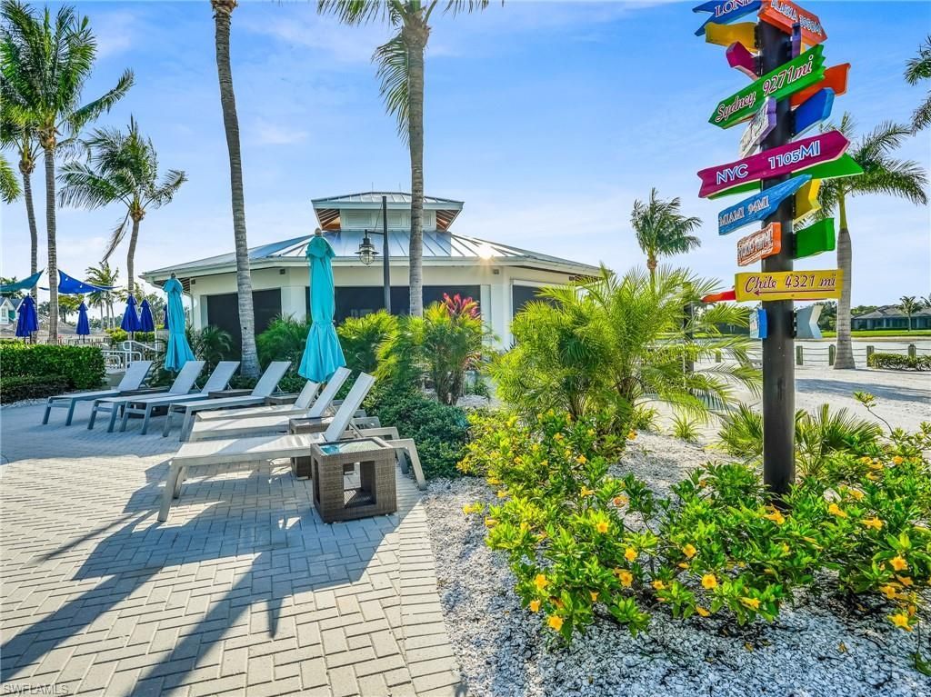 14695 Edgewater Cir , Naples, FL 34114 Photo