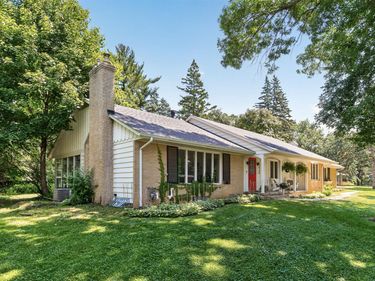 4730 Fairhills Road E, Minnetonka, MN 55345