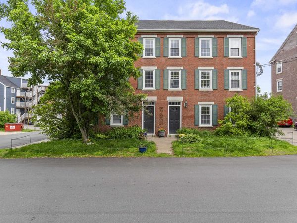 412 2nd Street, Unit 1, Rollinsford, NH 03869