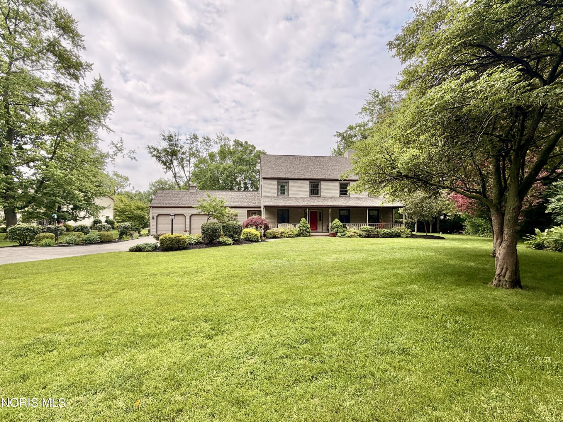 27 Ridge Drive , Fremont, OH 43420 Main Photo