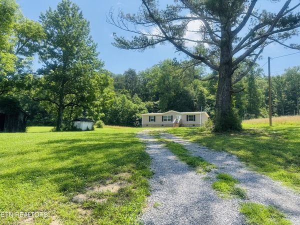 1183 Old Lake City Hwy, Clinton, TN 37716