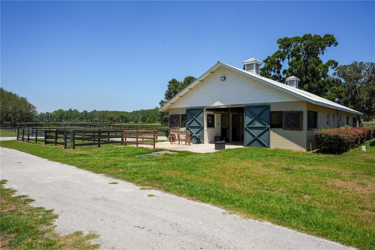 15620 NW Highway 225, Reddick, FL 32686 Photo