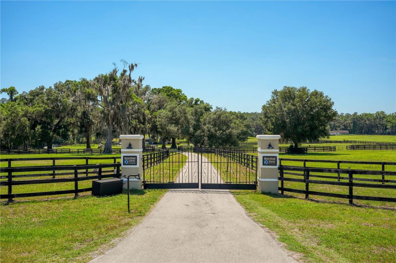 15620 NW Highway 225, Reddick, FL 32686 Photo
