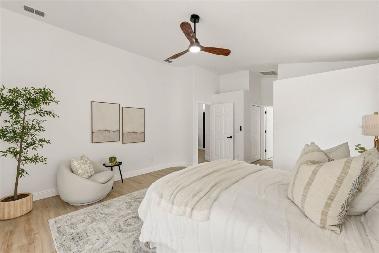 9238 Sea Oaks Court , Seminole, FL 33776 Photo