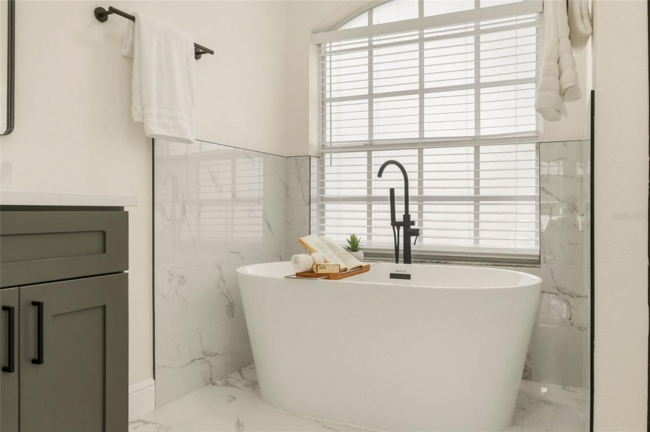 9238 Sea Oaks Court , Seminole, FL 33776 Photo